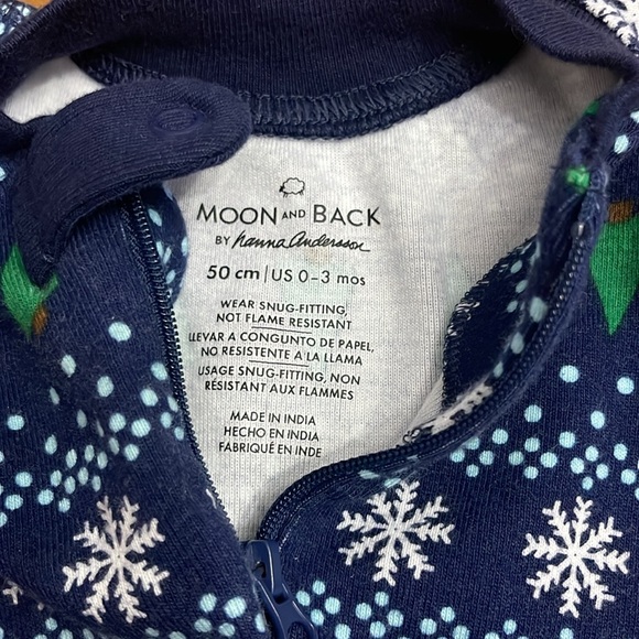 HANNA ANDERSSON EUC/LN 100% Organic Cotton Holiday Snowflake Zip Up Pajamas - Picture 2 of 2